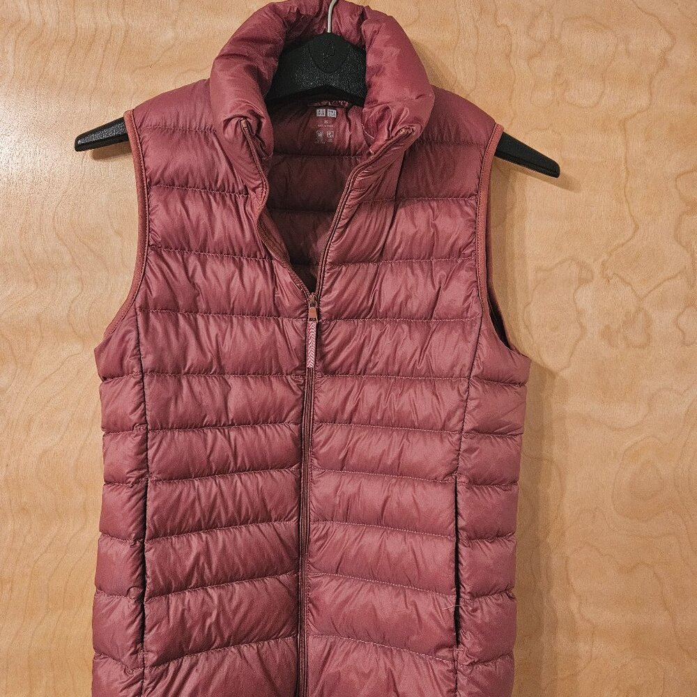 Uniqlo down vest XS